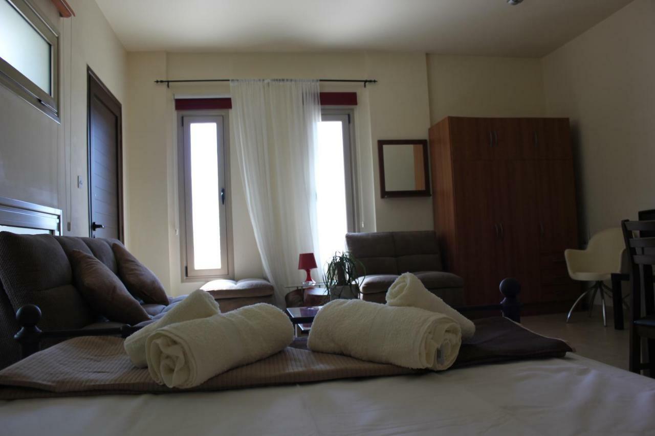 Kerynia Apartments بافوس المظهر الخارجي الصورة